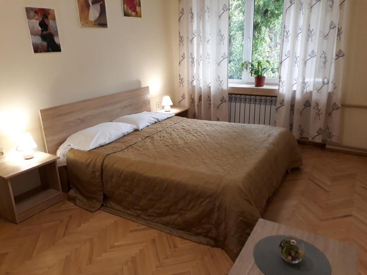 Затишні Апартаментами Біля Озера Ternopil Dış mekan fotoğraf