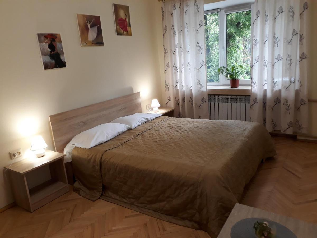 Затишні Апартаментами Біля Озера Ternopil Dış mekan fotoğraf
